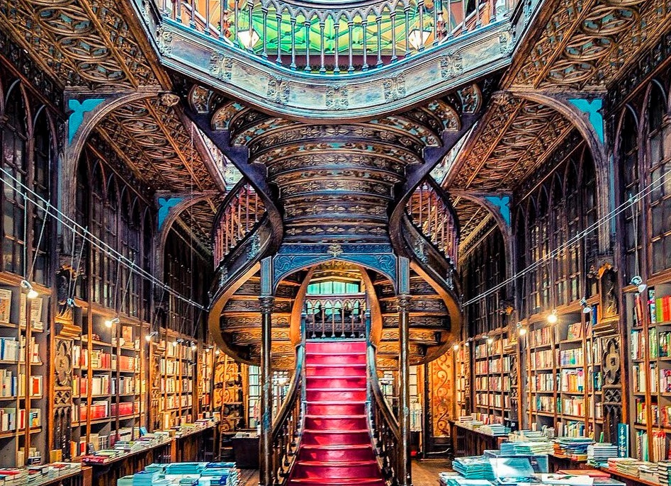 Библиотека Гарри Поттера в Порту